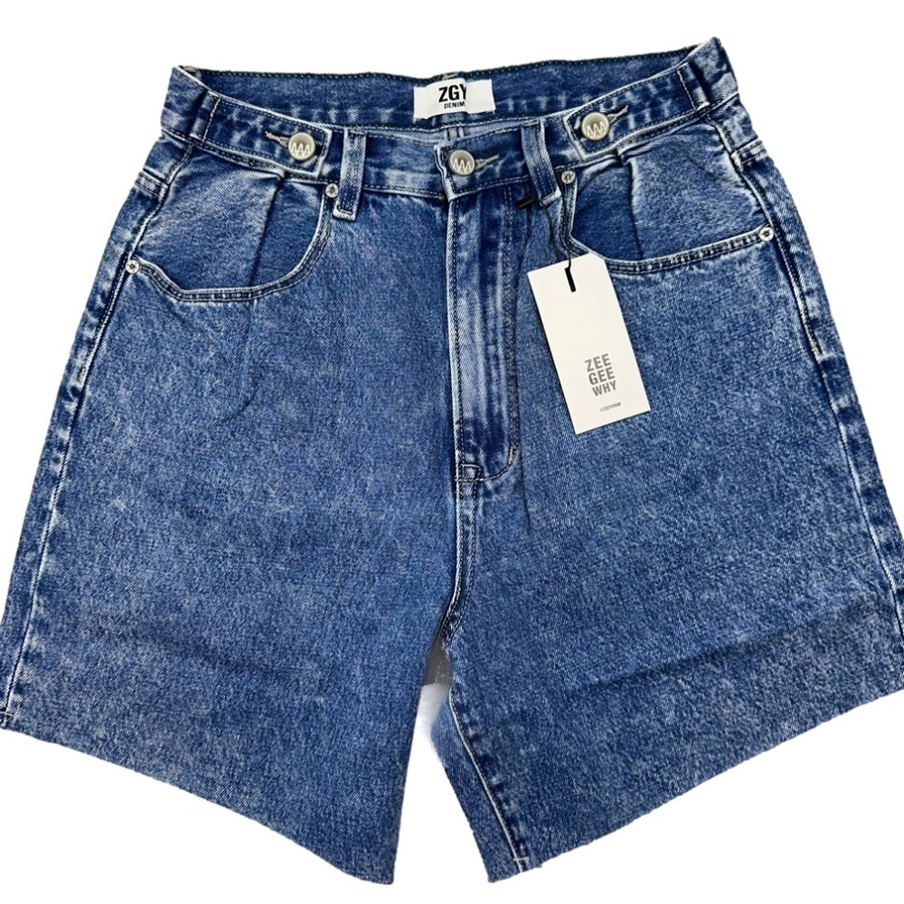 ZGY ZEE GEE WHY REVOLVE brand high waisted women’s  jean shorts NWT Nordstrom’s
